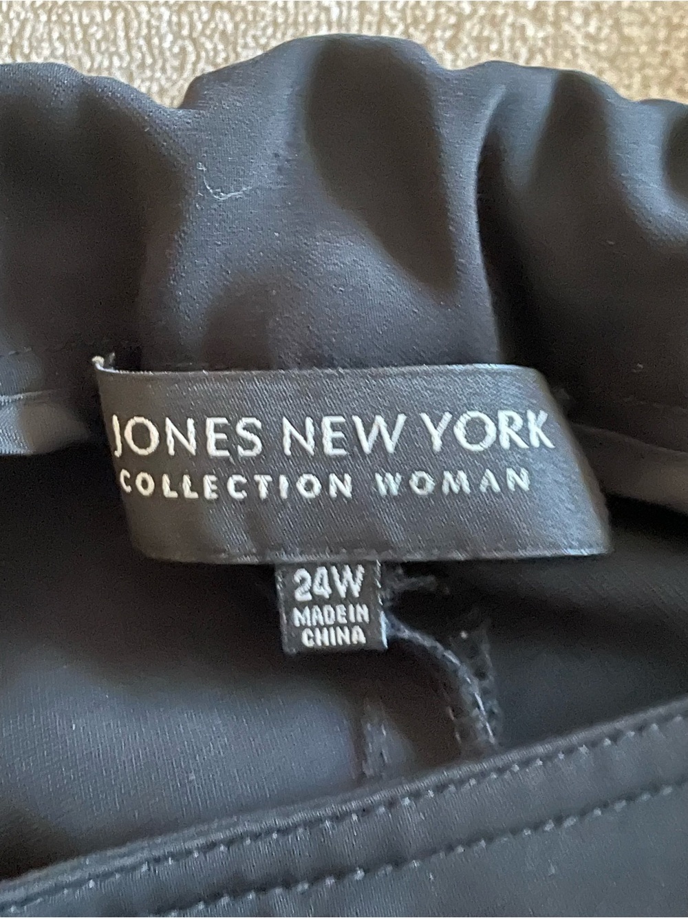 Women’s Black Dress Pants Plus Size 24W by Jones New York, 3X. - Picture 4 of 6